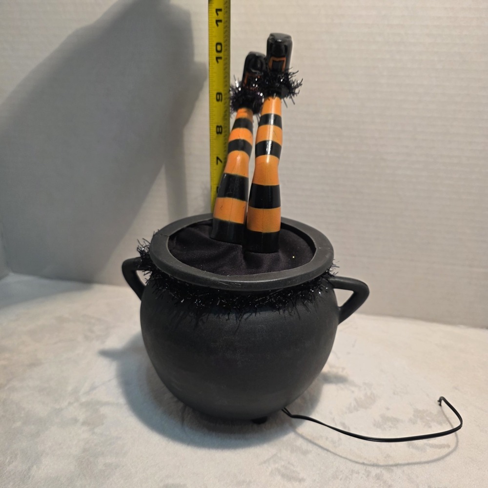 Animated Halloween Kicking Cackling Witch‎ Leg Cauldron Tekky Toys Tested
